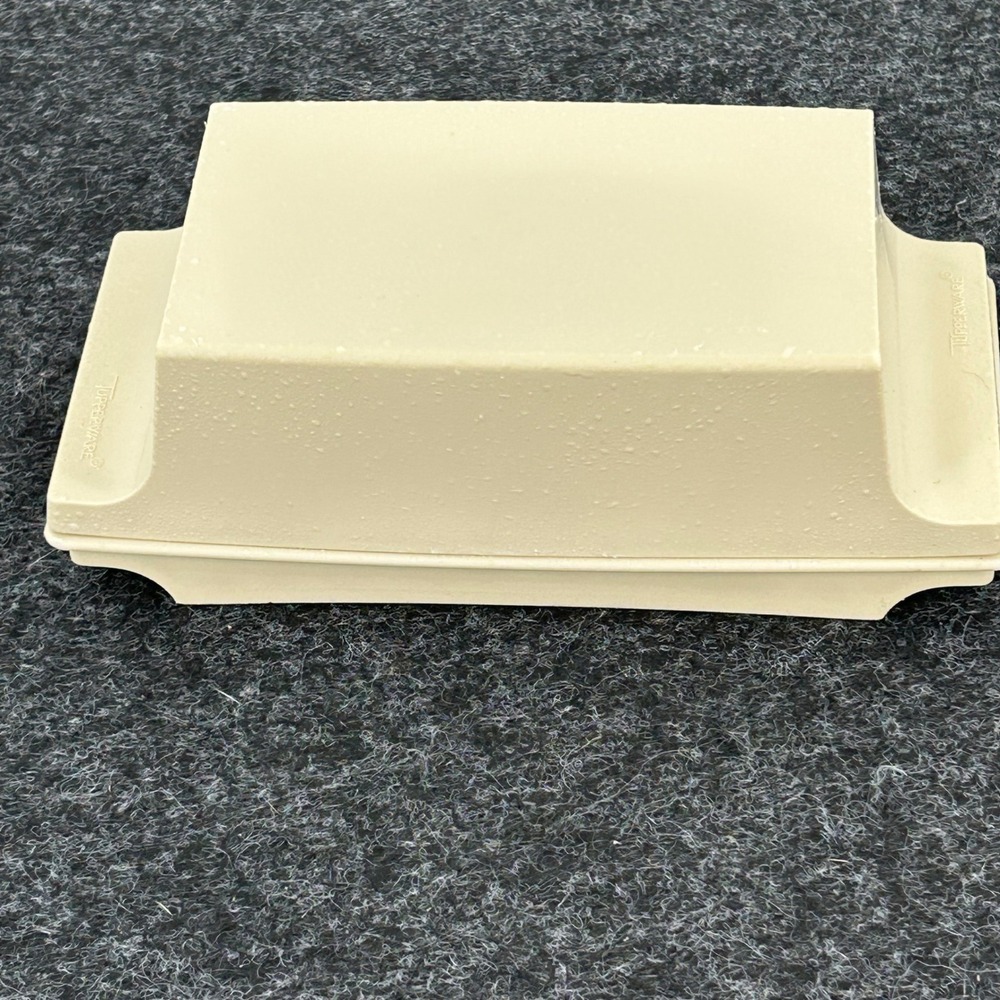 Tupperware Vintage Butter Dish Almond Beige 2 Piece‎ Set 1512-8 Made in USA
